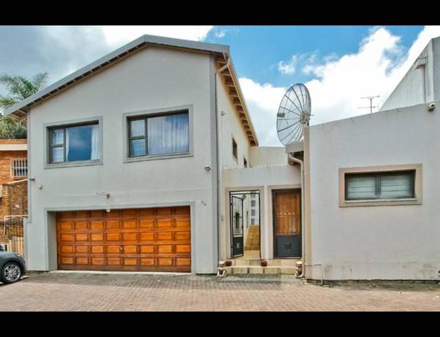 4 BEDROOM CLUSTER FOR SALE IN BRUMA